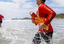 Homem é socorrido na Praia Vermelha após caiaque virar em alto mar