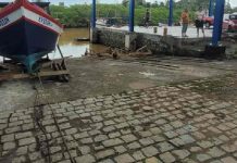 ELEFANTE BRANCO Obra do Complexo de Apoio ao Pescador de Piçarras está parada