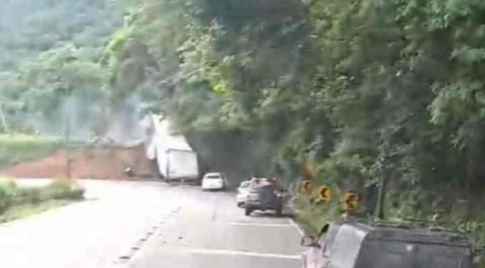 Falha nos freios teria causado acidente que derramou produto na Serra Dona Francisca