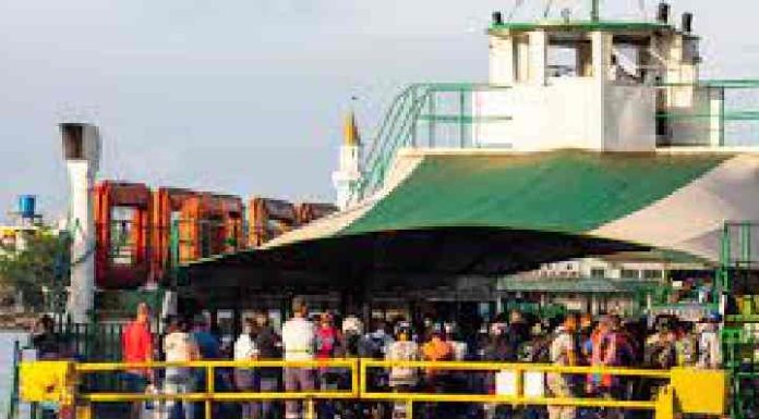 Mais uma embarcação do Ferry Boat é apreendida pela Marinha