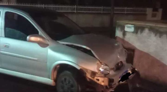 Colisão entre dois carros na Duque de Caxias envolve bebê de seis meses em Penha