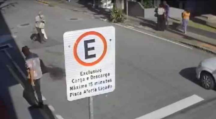 Pessoa em situação de rua dá soco na cara de mulher em Florianópolis
