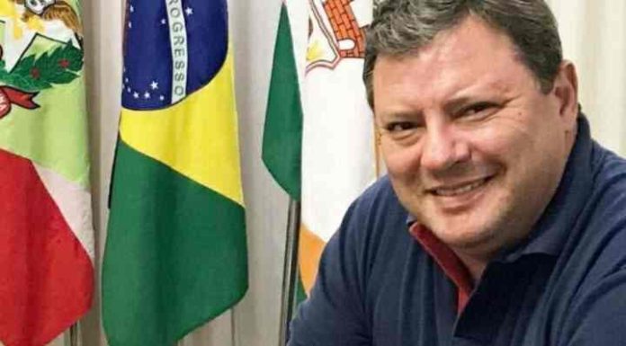 Prefeito de Camboriú é mencionado como candidato a prefeito de Barra Velha