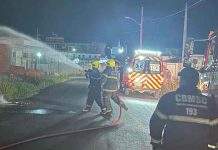 Casa é destruída pelo fogo em Barra Velha