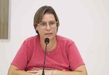 Camila Luchtenberg depõe na CPI da educação em Penha