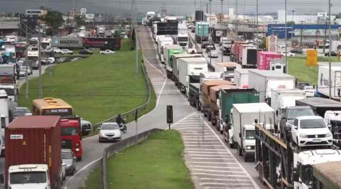 PRF prevê rodovias de maior movimento em SC na volta do feriado de carnaval