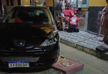 Acidente em Penha deixa mãe e filha feridas