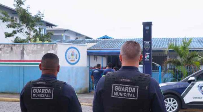 Porto Belo mantém Guarda Municipal na entrada e saída das escolas