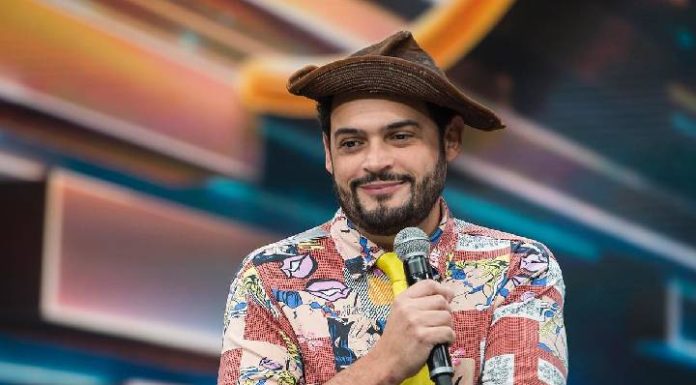 Matheus Ceará faz show de stand-up em Barra Velha neste dia 7