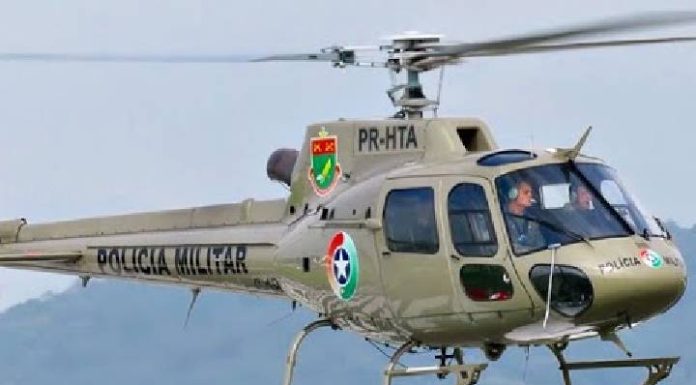 NÁUFRAGOS Casal e duas crianças são resgatados em alto mar em Penha