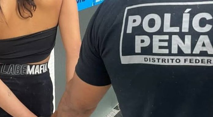 Mulher é linchada por moradores após agredir a própria mãe com madeira