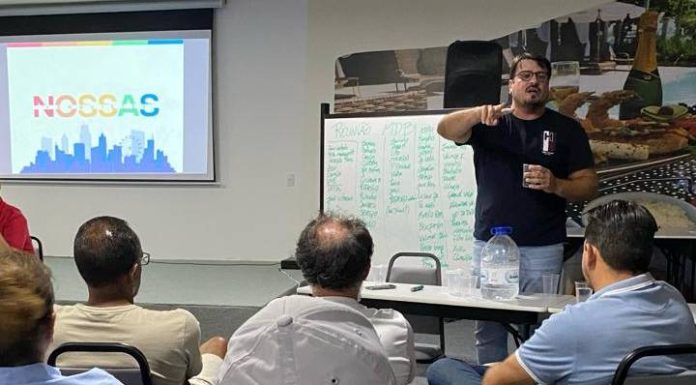 “Vamos fazer o sucessor neste ano, algo histórico em Penha”, afirma prefeito Aquiles