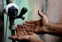 Família de Piçarras está há 5 dias sem água no Bairro Nossa Senhora da Paz