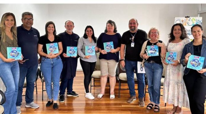 Livro ‘Imagens que Transformam’ chega a 10 escolas de Penha
