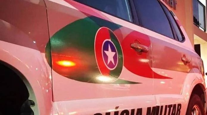 Jovem de 21 anos é morto a tiros dentro de casa em Tijucas