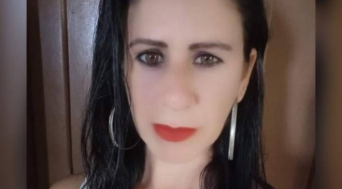 Mulher é morta a facadas pelo ex-marido em SC