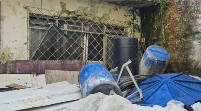 Homem escapa da morte ao levar marteladas na cabeça enquanto dormia em BC