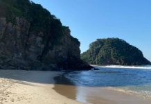 Duas jovens são estupradas durante trilha em praia de Itajaí