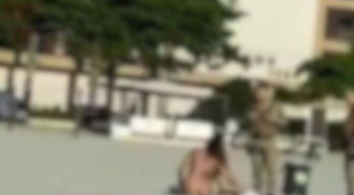 Mulher completamente nua toma sol na praia em Balneário Camboriú e mobiliza polícia