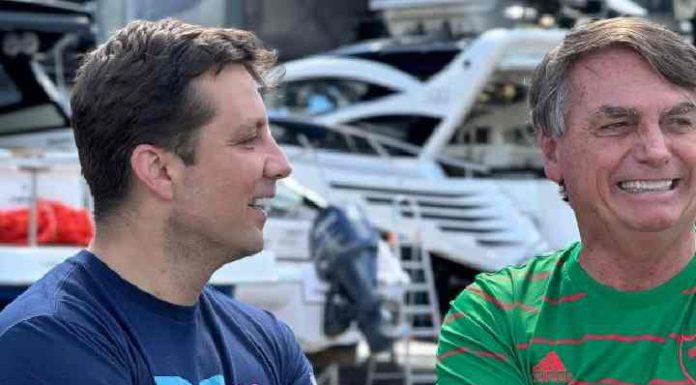Prefeito Fabrício e Bolsonaro dão rolê na Marina Tedesco