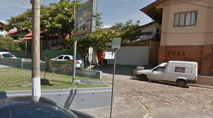 Pai e filho de Barra Velha acusados de matar andarilho a facadas são absolvidos