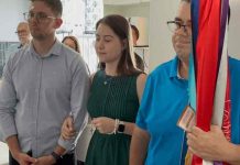Peregrinação da Bandeira do Divino Espírito Santo movimenta devotos em Penha