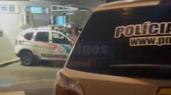 Filha puxa mãe pelos cabelos e ameaça enforca-la com cabo de vassoura em SC