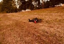 Motociclista é arremessado 40 metros e motocicleta se despedaça em acidente
