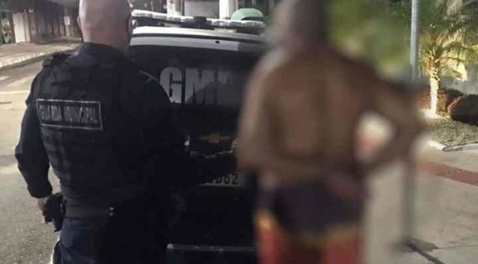 Homem é preso após agredir a própria mãe em BC
