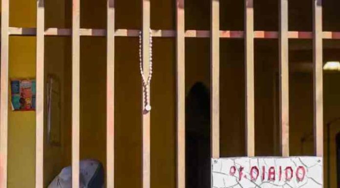 Homem mata mulher e confessa que passou três dias com corpo em casa