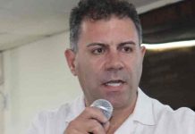 TJ adia decisão e prefeito de Barra Velha Douglas e mais sete continuam presos