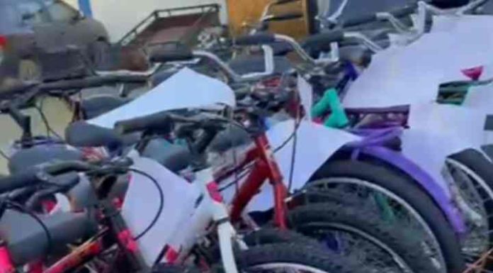 Festa do Trabalhador em Penha sorteia motocicleta, bicicletas e televisores