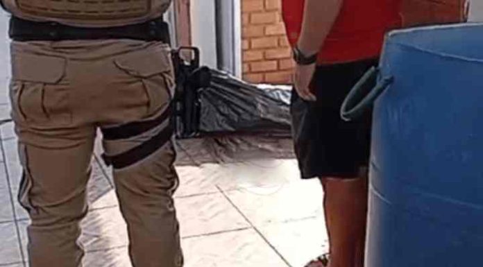 Homem morto é encontrado no quarto de uma pousada de Penha