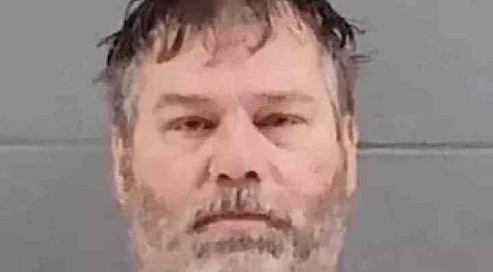 Homem é condenado a castração física por estupro de adolescente