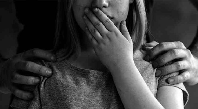 Casal é condenado por exploração sexual de adolescente em SC