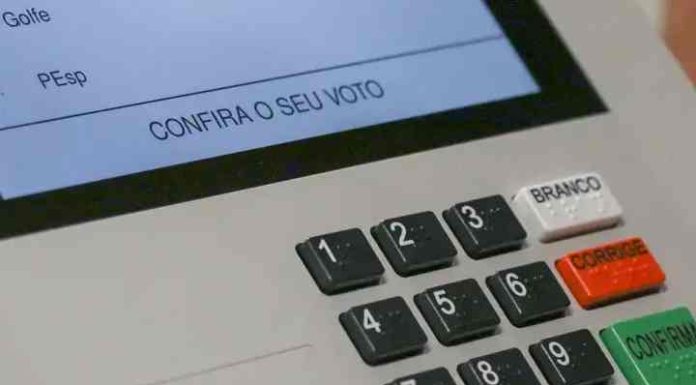 Prazo para emitir e regularizar título de eleitor termina nesta quarta-feira (8)