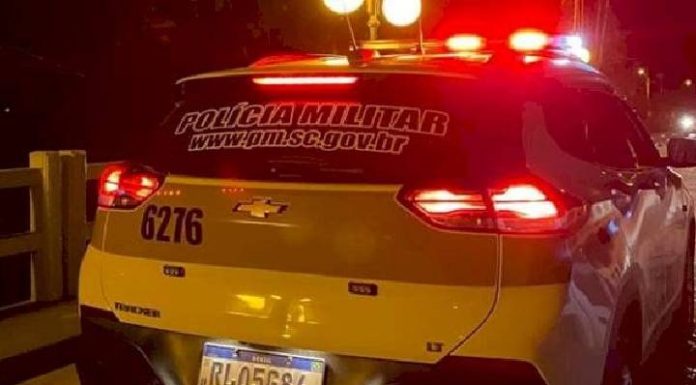 Mãe apanha do filho e do namorado em Itajaí