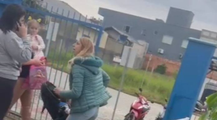 Mãe agride servidoras de Creche no Centro de Penha na manhã desta sexta-feira (17)