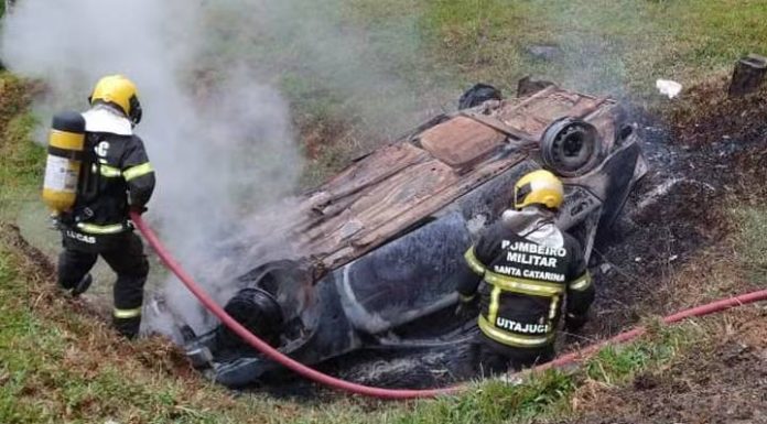 Ocupante de carro morre carbonizado na Grande Florianópolis