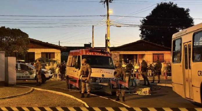 Menino de 11 anos morre atropelado por ônibus em SC