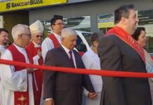 Juliano e Emília Bernardes são os novos imperadores da Festa do Divino de Barra Velha