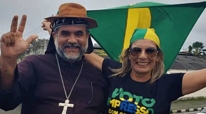 Polêmico Padre Kelmon estará hoje em Barra Velha para apoiar candidato Bismark