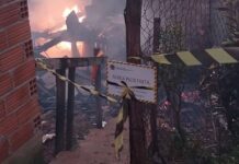 Mulher é achada morta carbonizada após casa ser destruída pelo fogo em SC