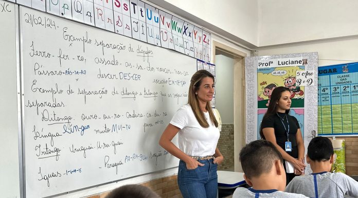 Juliana Pavan defende criação do Colégio Militar em Balneário Camboriú