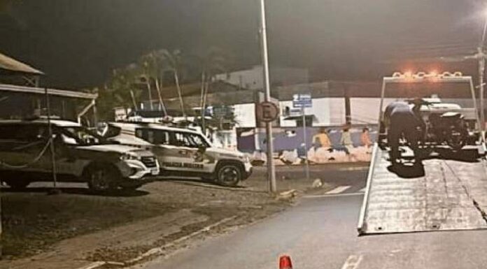 Em Barra Velha, dois menores são flagrados com motos furtadas