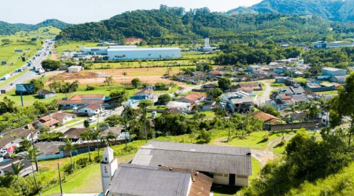 Investimento em saneamento básico no bairro Gravatá trará benefícios para o futuro das crianças