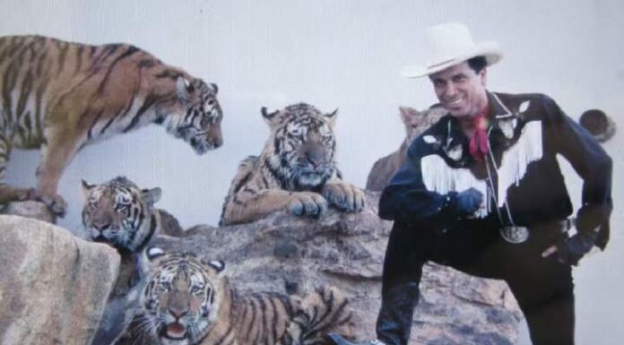 Beto Carrero fecha o zoológico e doa todos os seus animais