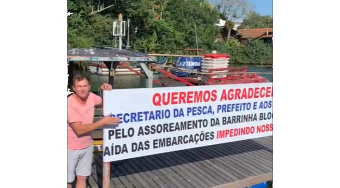 Pescadores cobram desassoreamento da Boca da Barra do Rio Itajuba