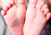 Bebê de três meses morre esmagado pela mãe enquanto dormia