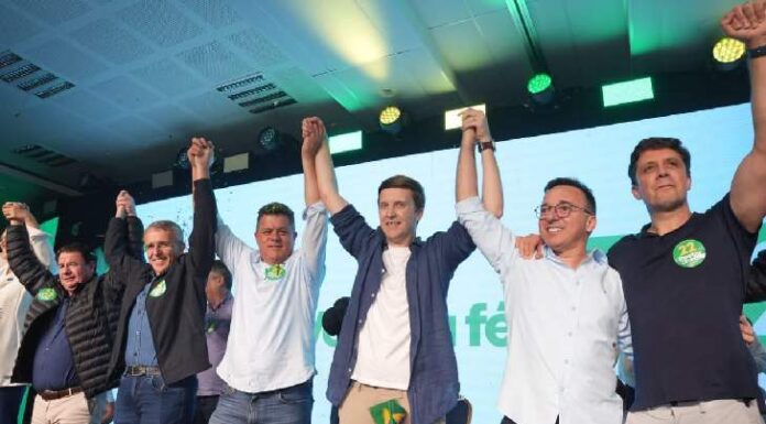 Mais de duas mil pessoas confirmam Peeter Grando em Balneário Camboriú